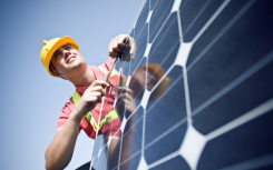 Last chance for new London solar installers to claim £1,000